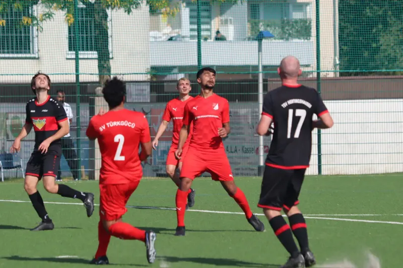 Spitzenspiel und Kellerderby im Sportpark++Lohfelden II und Türkgücü zu Gast