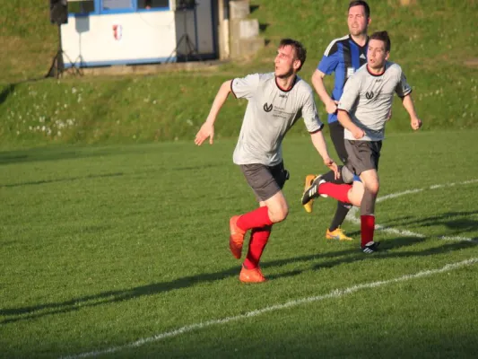 TSV Hertingshausen : TSV Ihringshausen