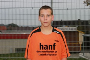 Pascal Dürrbaum besteht SR Prüfung