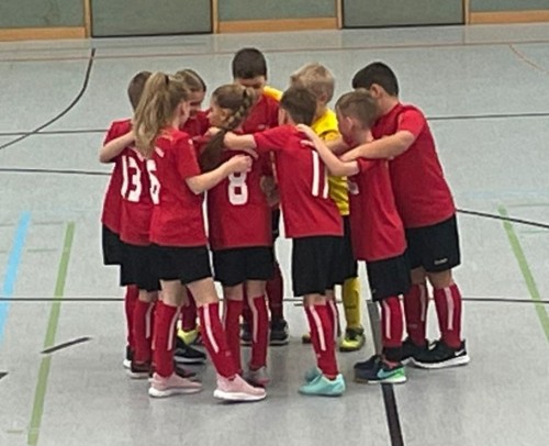 F- Junioren qualifizieren sich für Hallenendrunde