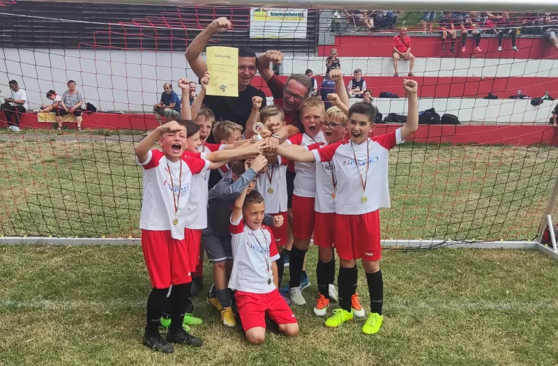 F-Junioren feiern tollen 2. Platz in Bischhausen