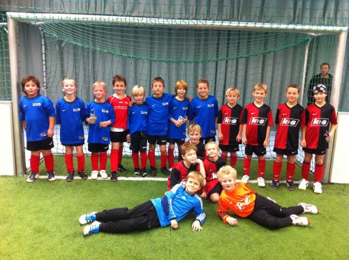 F-Junioren gewinnen ersten Hallentest