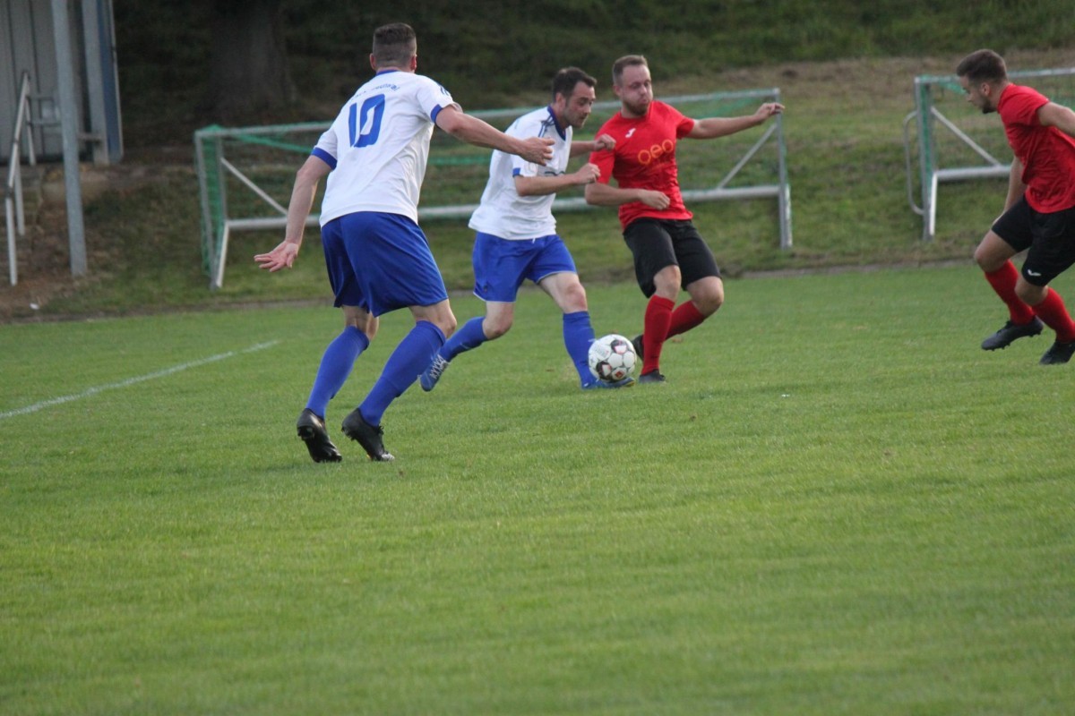 Derbyzeit im Sportpark++Eintracht Baunatal, FC Körle und Dennh./Dörn. zu Gast