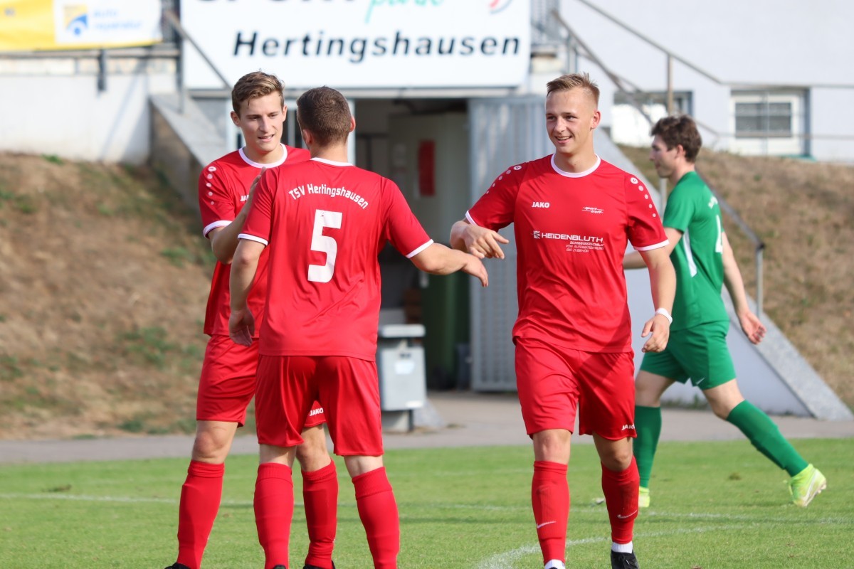 Fehr-Elf punktet im Sportpark ++Reserve lässt Punkte liegen