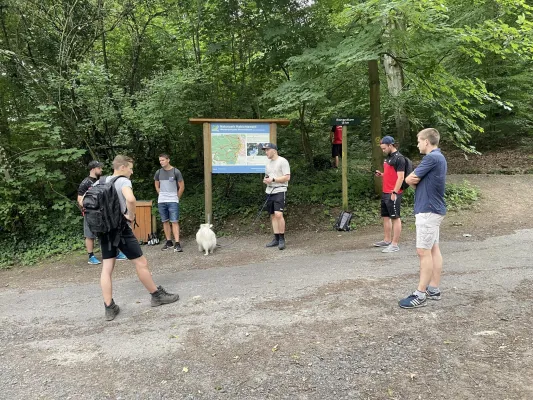 Wanderung zum Hirzstein