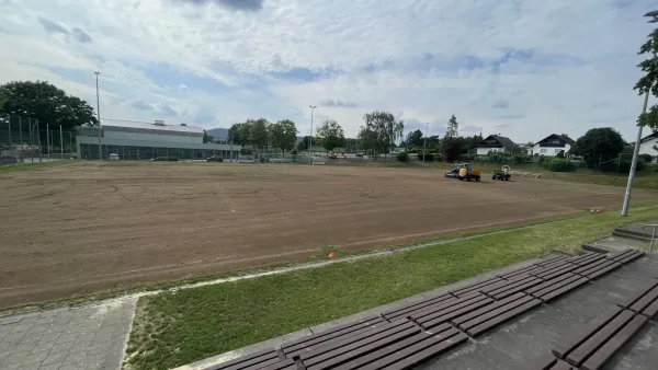 Rasensanierung im Sportpark