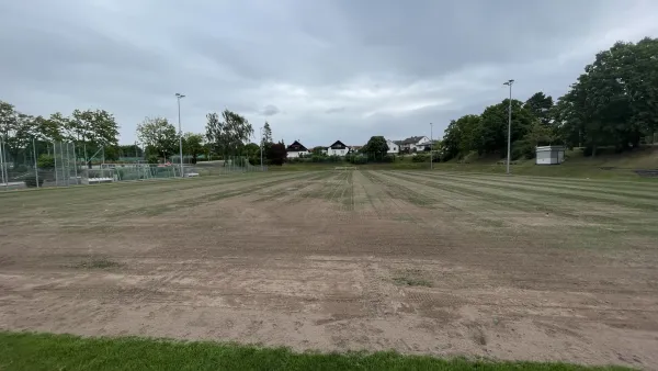 Rasensanierung im Sportpark