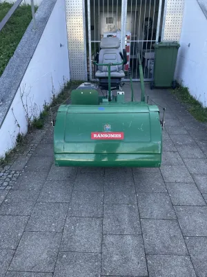 Rasensanierung im Sportpark