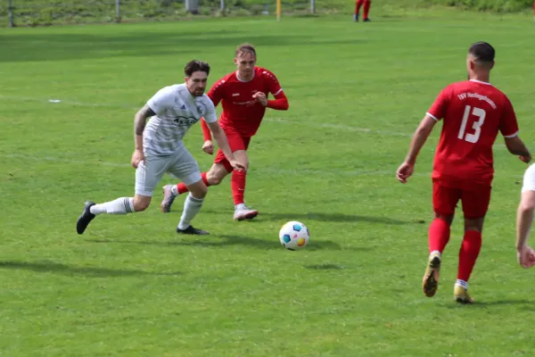 TSV Hertingshausen : Eintracht Baunatal