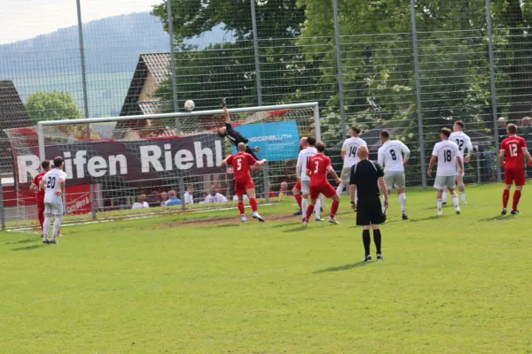 TSV Hertingshausen : Eintracht Baunatal