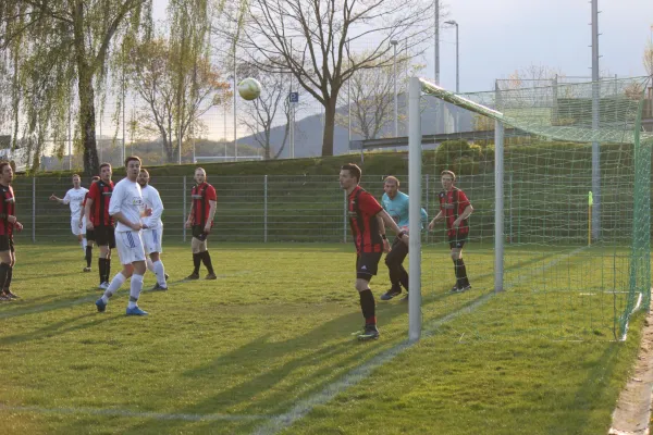 TSV Hertingshausen : Eintracht Baunatal II